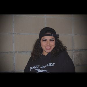 Meet your Posher, Evelyn